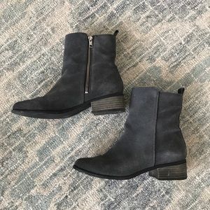 Gap gray suede boots - size 8